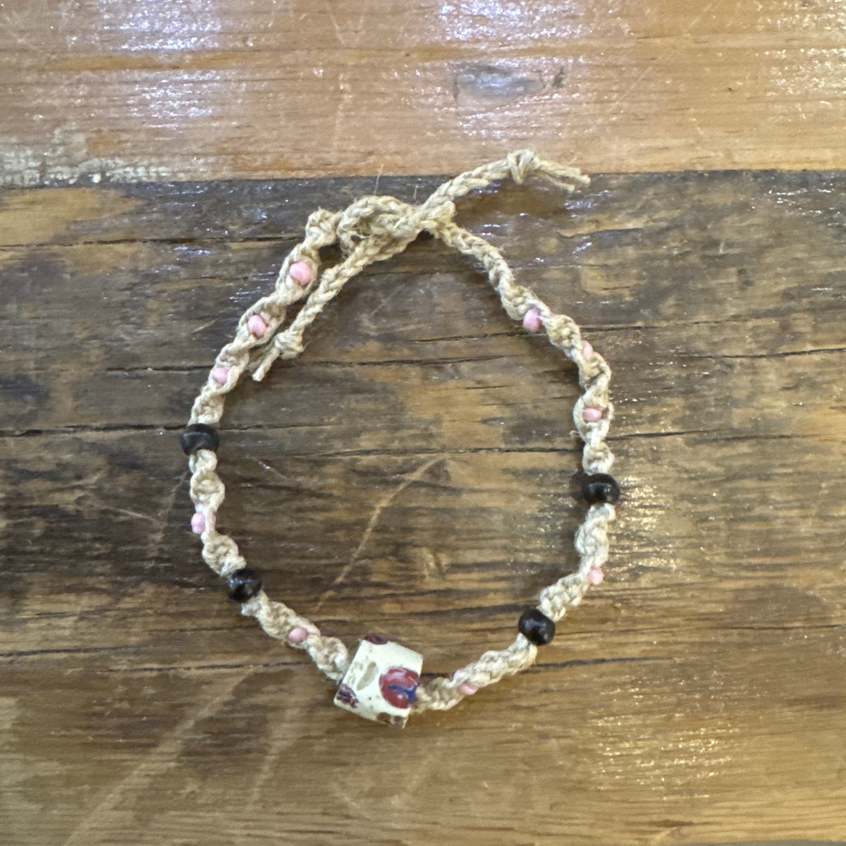 Janet's Hemp - Bracelet