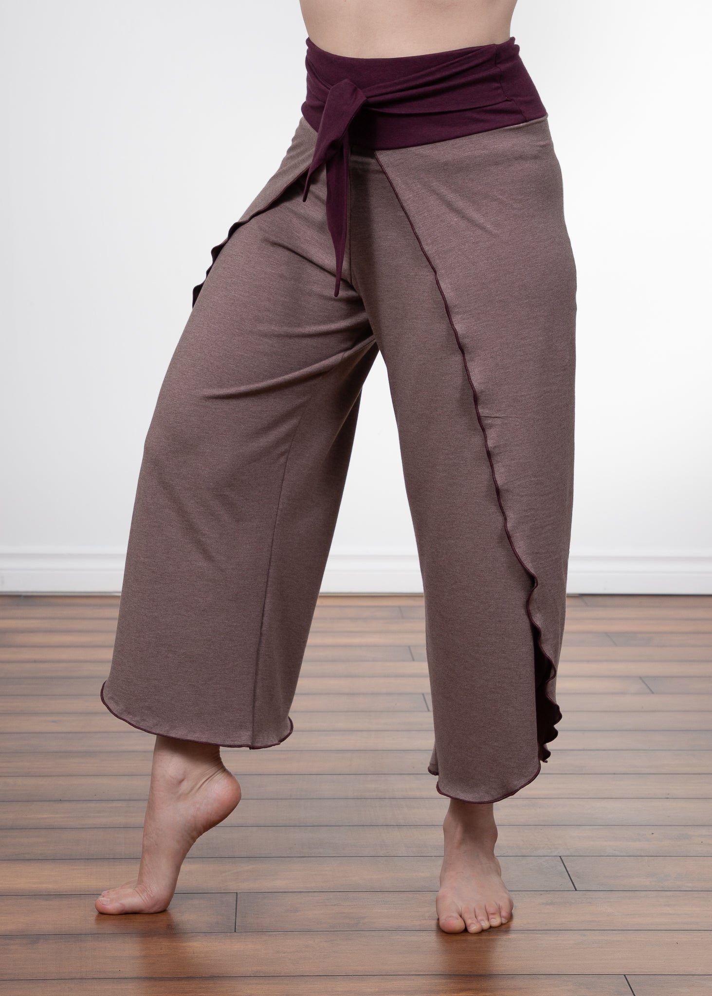 JUPAN - Cropped pants