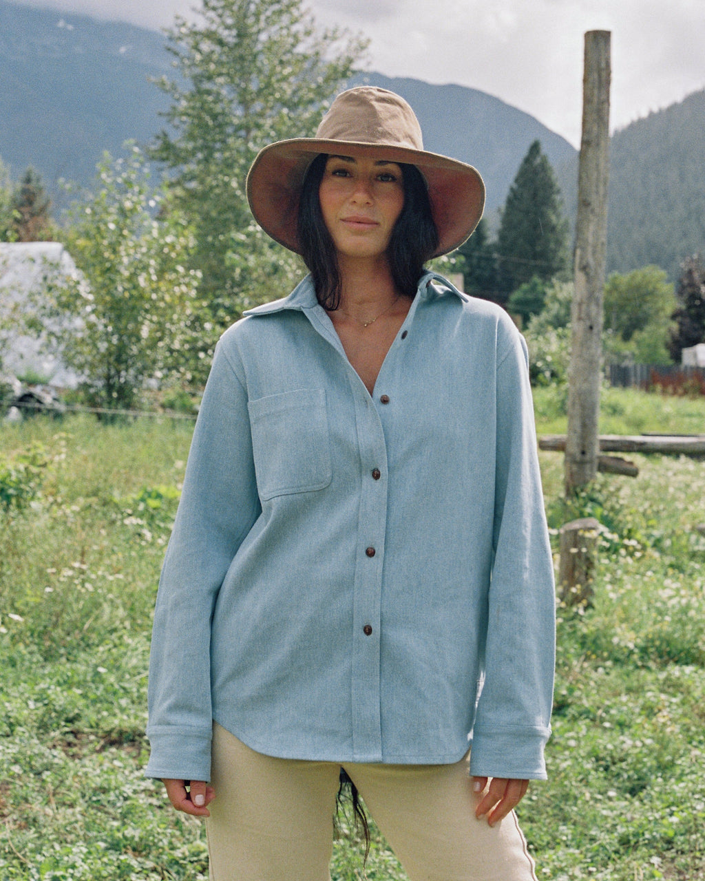 LA CHEMISE EN JEAN - Chemise